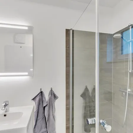 Seeleuchten By Interhome * Lembruch